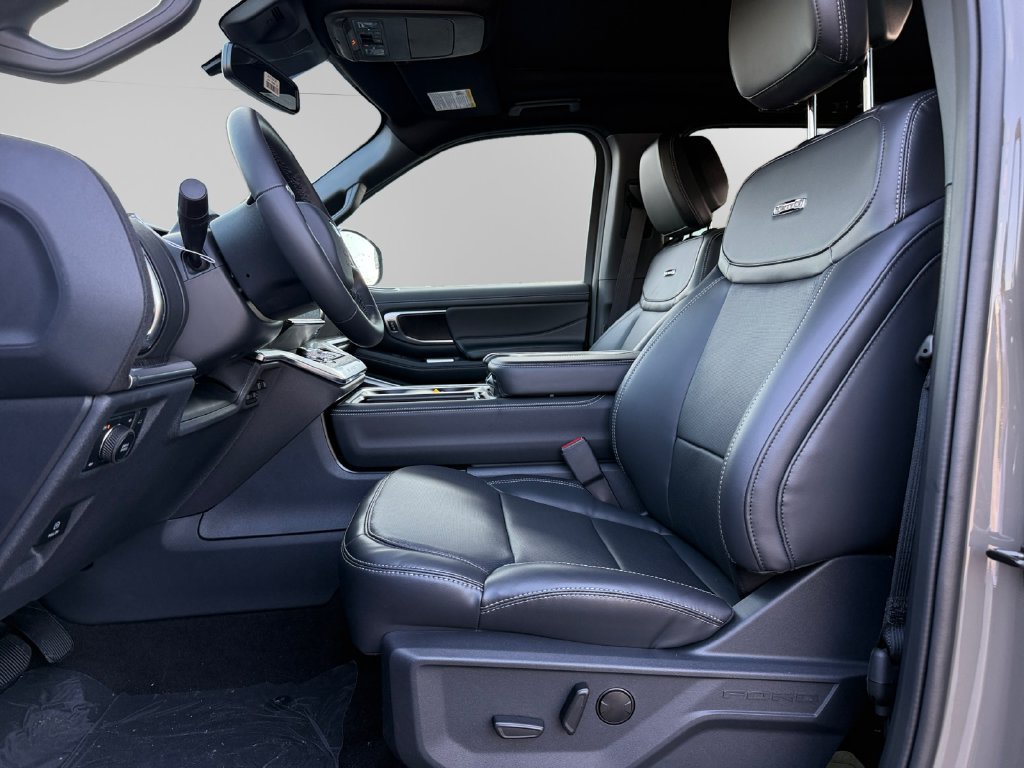 New 2026 Ford Expedition Platinum w/ Stealth Appearance Package AWD/4WD image 13