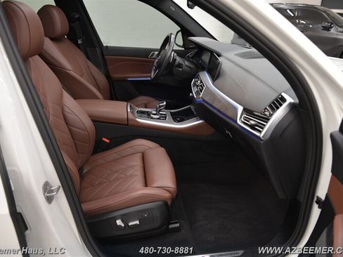 Used 2023 BMW X5 xDrive40i w/ M Sport Package AWD/4WD image 20