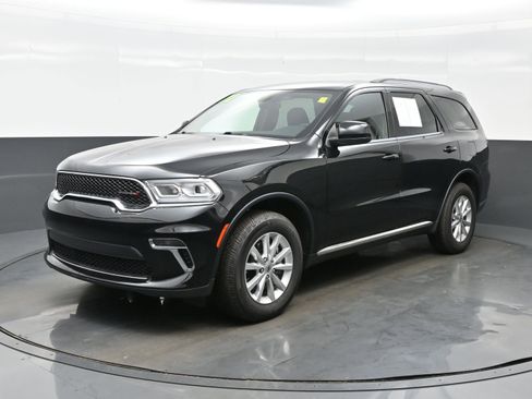 Used 2022 Dodge Durango SXT image 4