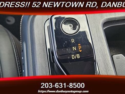 Used 2023 Nissan Ariya FWD image 22