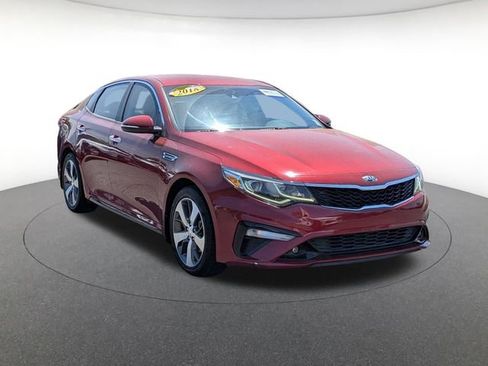 Used 2020 Kia Optima S FWD image 1