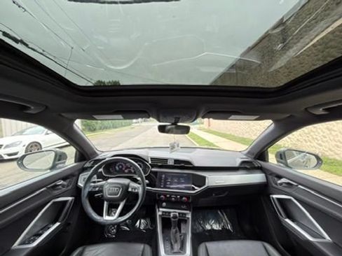 Used 2020 Audi Q3 2.0T Premium w/ Convenience Package AWD/4WD image 25
