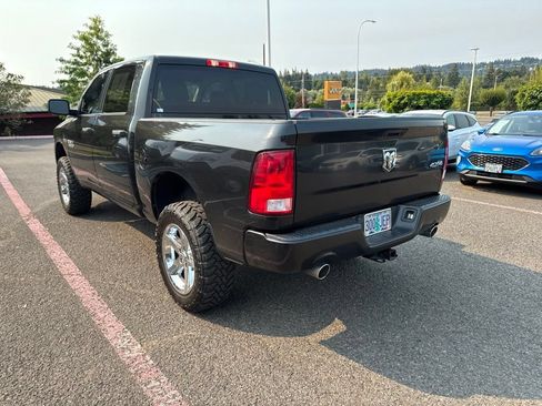 Used 2018 RAM 1500 Express w/ Express Value Package AWD/4WD image 4
