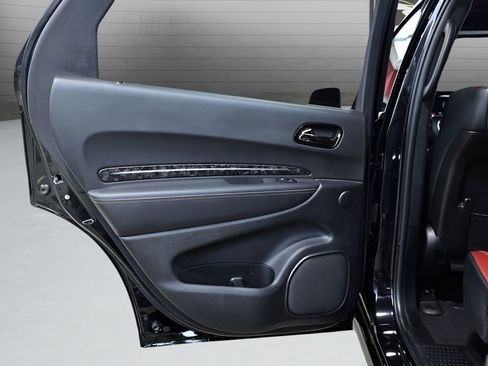 Used 2023 Dodge Durango SRT image 40