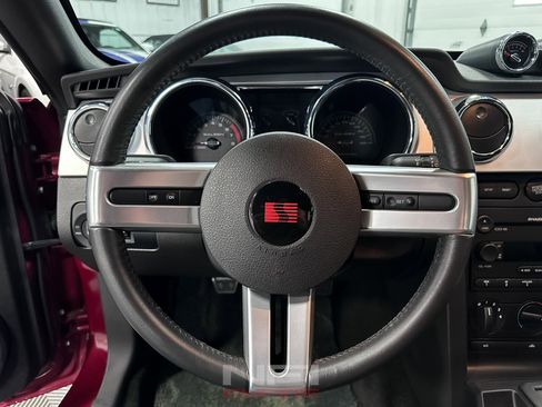 Used 2006 Ford Mustang GT Premium image 25