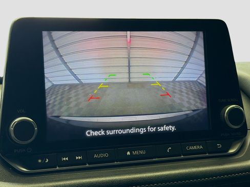Used 2023 Nissan Rogue SV FWD image 16