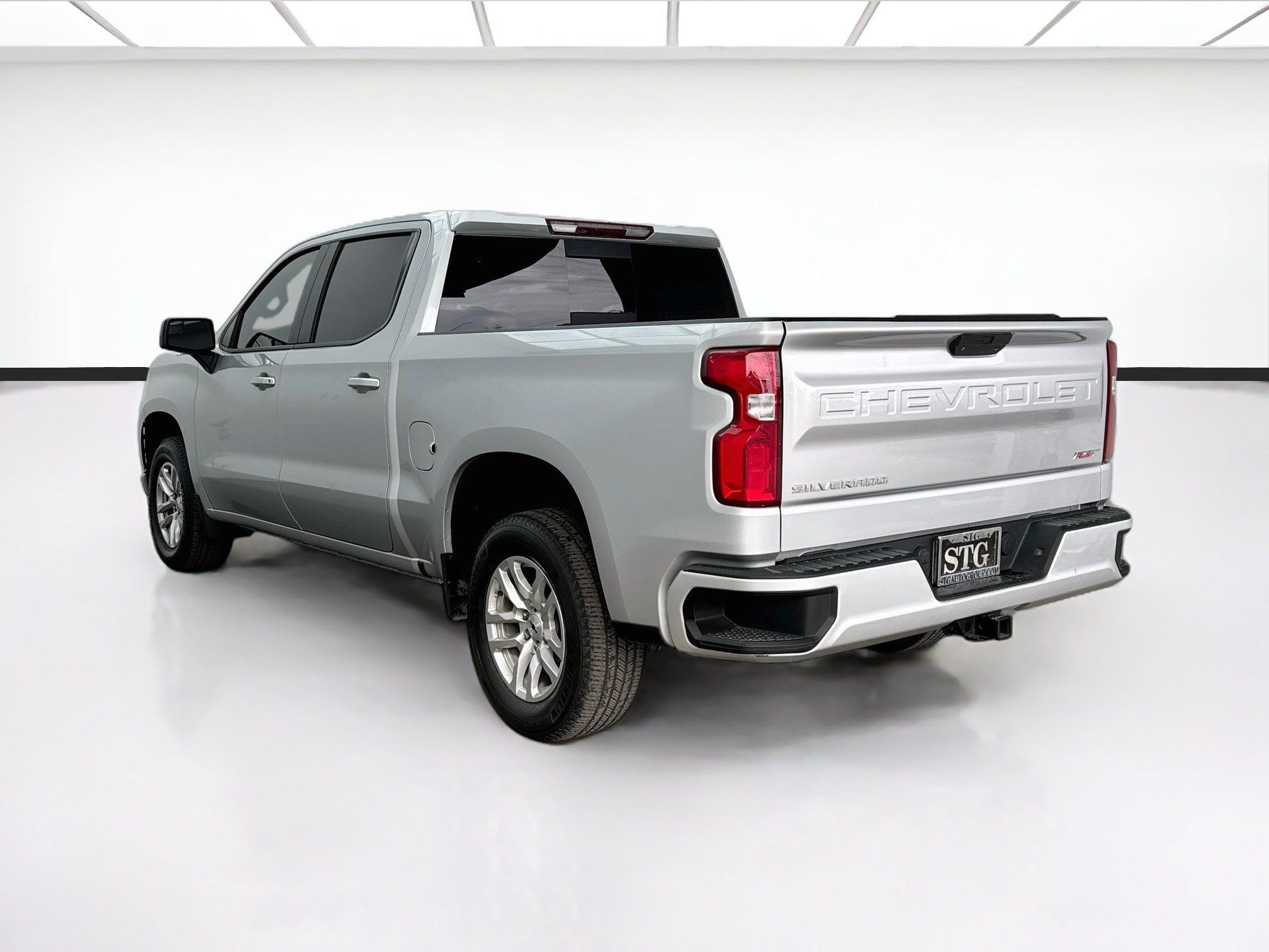 Used 2021 Chevrolet Silverado 1500 RST w/ Convenience Package II RWD image 6