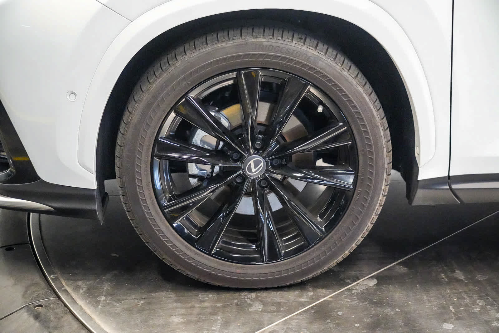 Used 2026 Lexus NX 450h+ F Sport AWD/4WD image 9