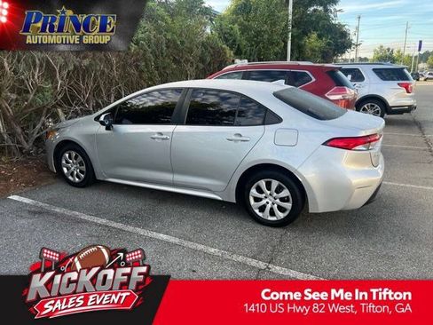Used 2024 Toyota Corolla LE FWD image 1