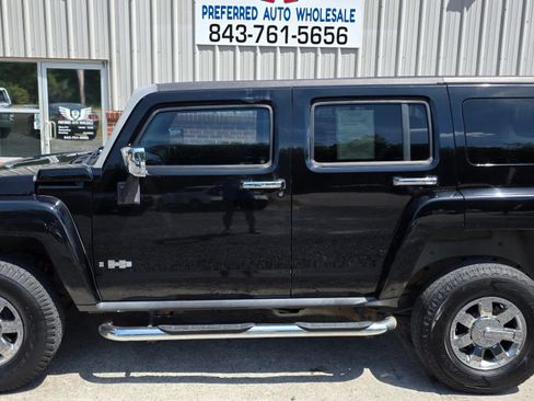 Used 2006 HUMMER H3 w/ Chrome Appearance Package AWD/4WD image 3