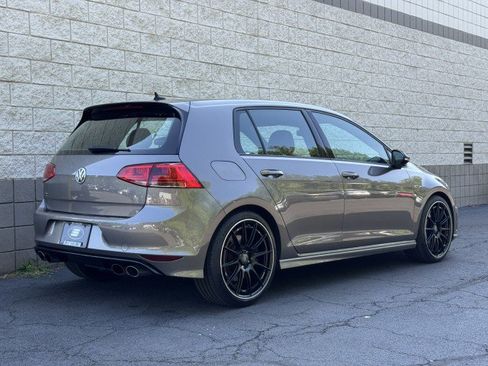 Used 2017 Volkswagen Golf 4-Door AWD/4WD image 3