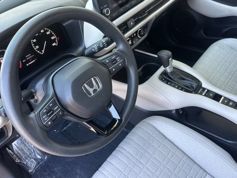 Used 2024 Honda HR-V LX image 4