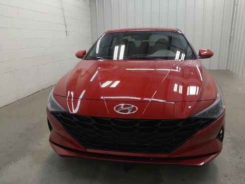Used 2022 Hyundai Elantra SEL FWD image 15