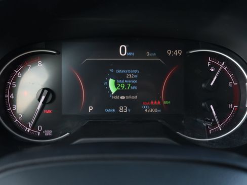 Used 2025 Toyota RAV4 XLE FWD image 18