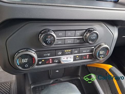 Used 2024 Ford Bronco Badlands AWD/4WD image 16