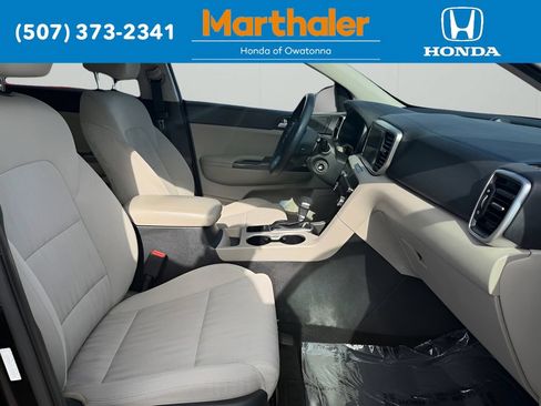 Used 2020 Kia Sportage LX FWD image 17