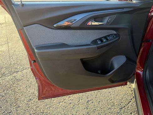 Used 2023 Chevrolet TrailBlazer LT image 13