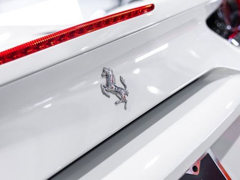 Used 2018 Ferrari 488 Spider RWD image 20
