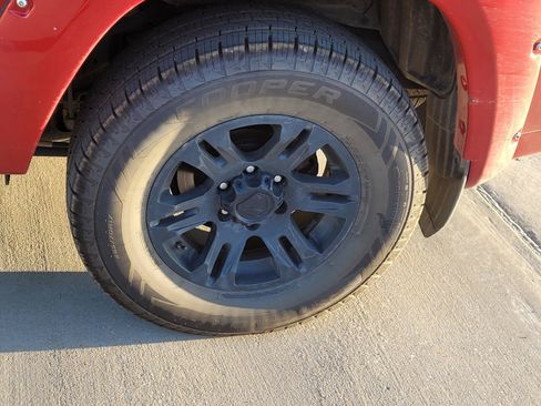 Used 2016 Toyota 4Runner SR5 Premium AWD/4WD image 2