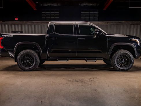 Used 2025 Toyota Tundra Limited w/ TRD Off-Road Package AWD/4WD image 10
