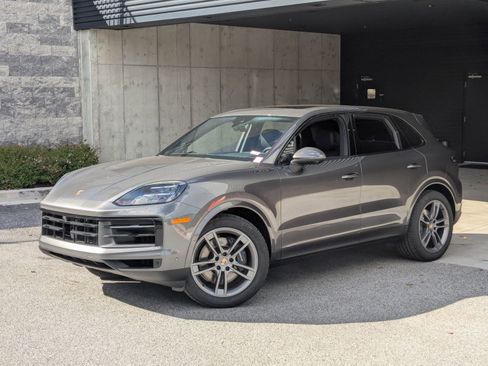 New 2026 Porsche Cayenne image 1
