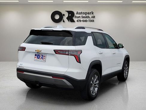 Used 2025 Chevrolet Equinox LT w/ Convenience Package II image 5