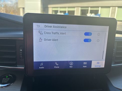 Used 2020 Ford Explorer XLT w/ Equipment Group 202A image 21