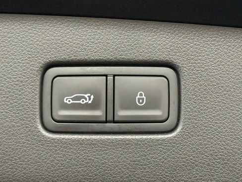 Used 2025 Genesis GV70 2.5T Sport Prestige w/ Sport Prestige Package image 12