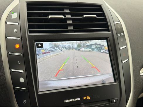 Used 2019 Lincoln MKC Premiere image 39