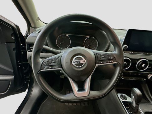 Used 2023 Nissan Sentra SV image 18
