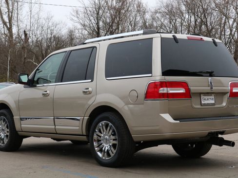 Used 2008 Lincoln Navigator 4WD image 10