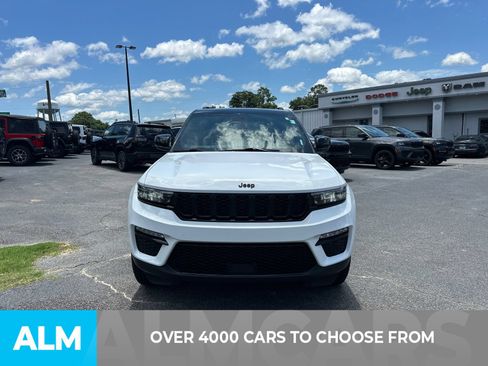 Used 2025 Jeep Grand Cherokee Limited AWD/4WD image 3