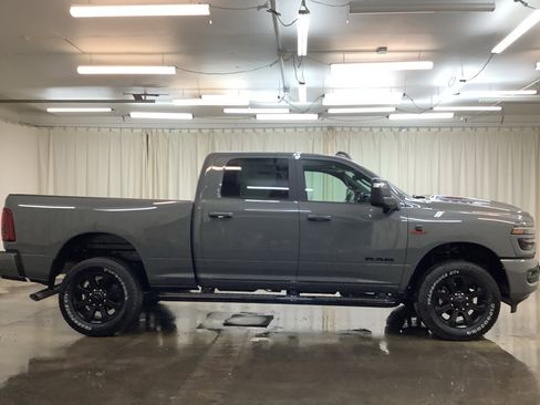 New 2026 RAM 2500 Laramie AWD/4WD image 5