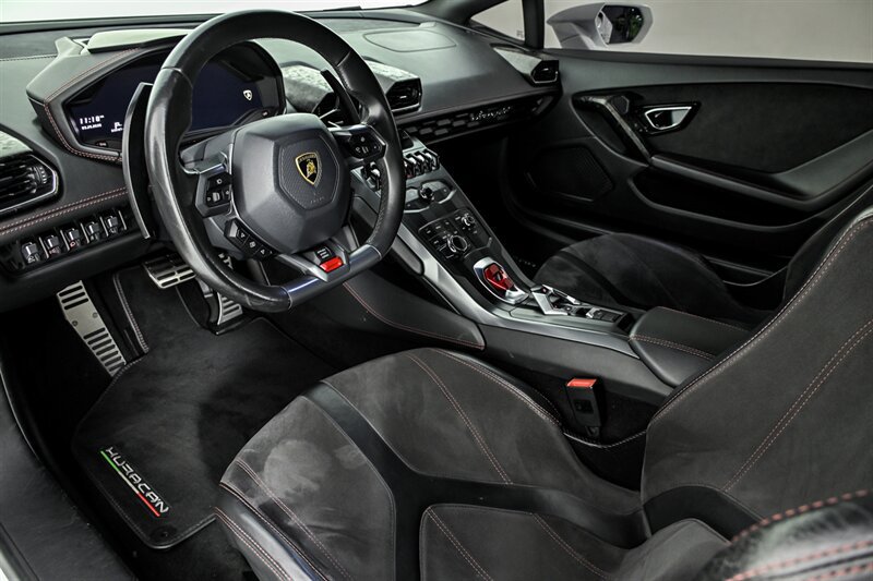 Used 2016 Lamborghini Huracan LP 580-2 RWD image 16