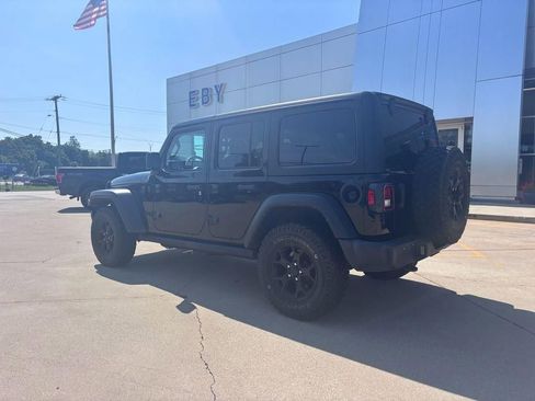 Used 2023 Jeep Wrangler Willys image 3