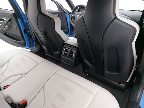 Used 2018 BMW M3 RWD image 13