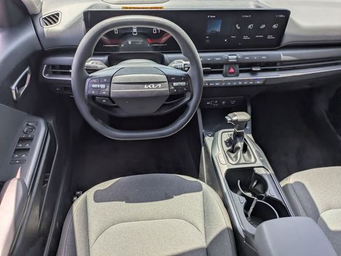 Used 2025 Kia K4 FWD image 25