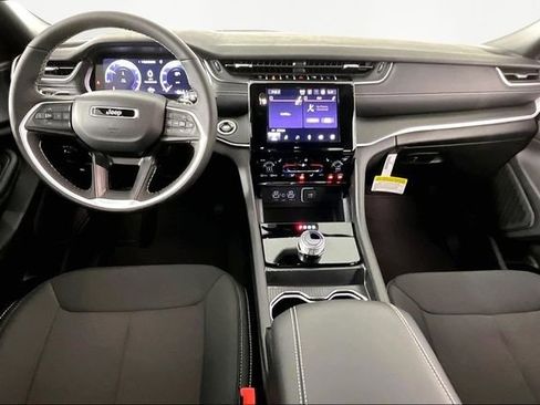 New 2026 Jeep Grand Cherokee Laredo X image 6