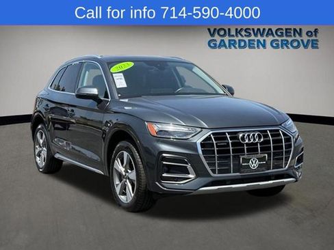 Used 2023 Audi Q5 2.0T Premium w/ Convenience Package AWD/4WD image 2