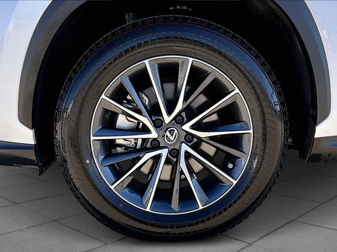 Used 2025 Lexus NX 250 FWD image 11