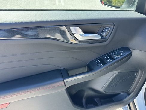 Used 2025 Ford Escape ST-Line w/ Equipment Group 301A image 24