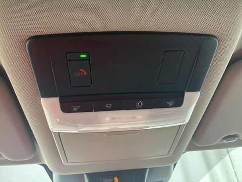 Used 2023 Nissan Rogue SV image 20