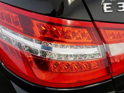 Used 2012 Mercedes-Benz E 350 4MATIC Sedan image 40