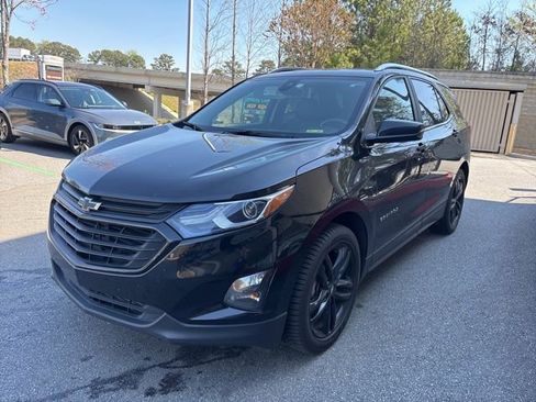 Used 2021 Chevrolet Equinox LT image 3