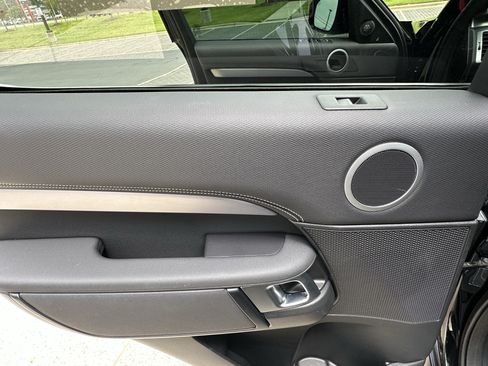 Certified 2024 Land Rover Discovery Dynamic SE AWD/4WD image 27
