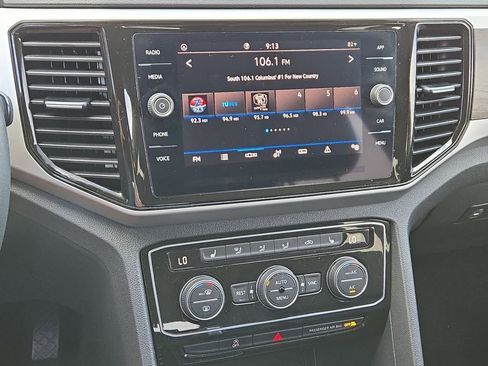 Used 2023 Volkswagen Atlas SE image 26