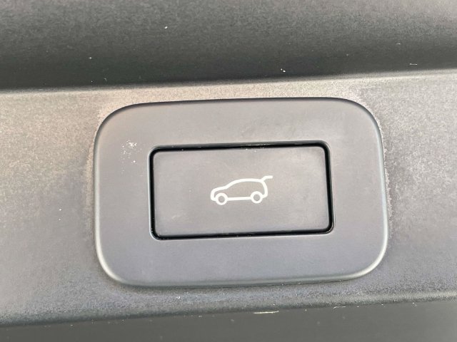 Used 2023 Land Rover Range Rover SE AWD/4WD image 9