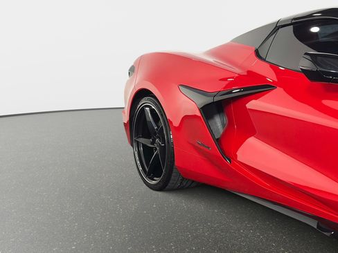 Used 2025 Chevrolet Corvette E-Ray AWD/4WD image 25