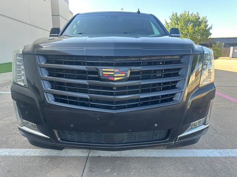 Used 2015 Cadillac Escalade Platinum AWD/4WD image 3