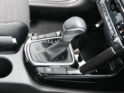 Used 2025 Kia Seltos S image 36